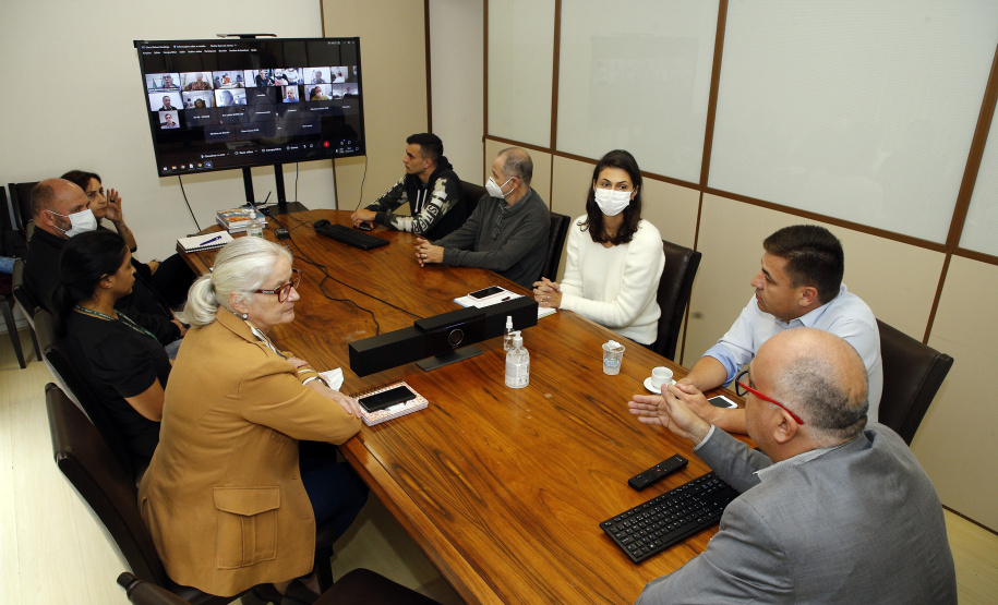 Com mais três óbitos no boletim, Saúde discute novas políticas contra a dengue