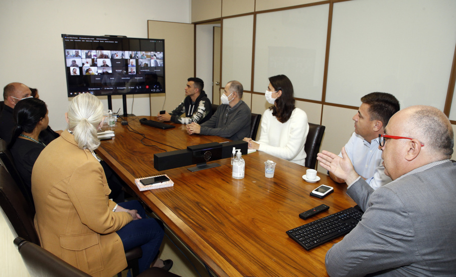 Com mais três óbitos no boletim, Saúde discute novas políticas contra a dengue