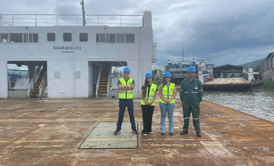 DER/PR realiza visita técnica em estaleiro que fará reforma de ferry boats