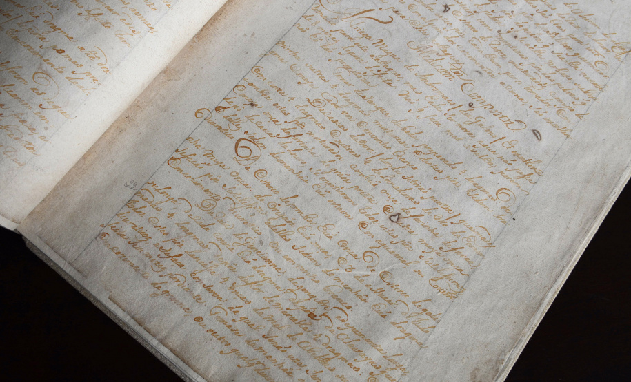 Documento jesuíta raro é exposto no MUPA pela primeira vez no Paraná