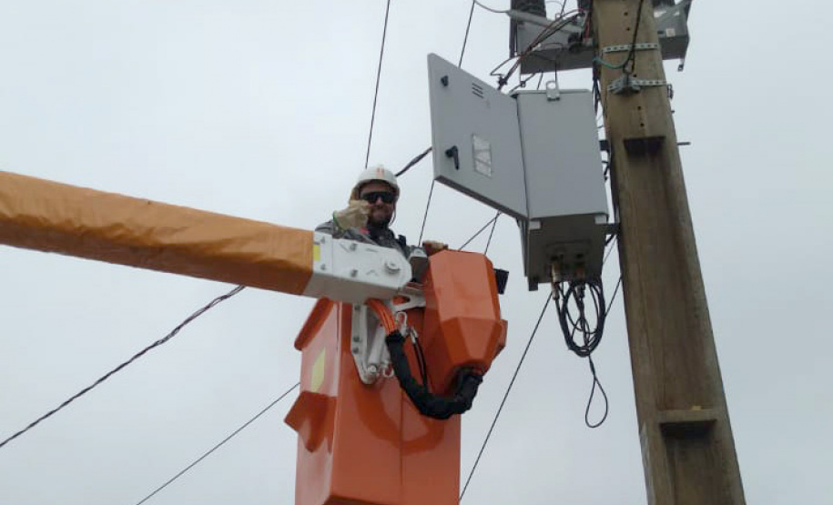 Após fortes chuvas, equipes da Copel trabalham em todo o Estado para recompor rede de energia