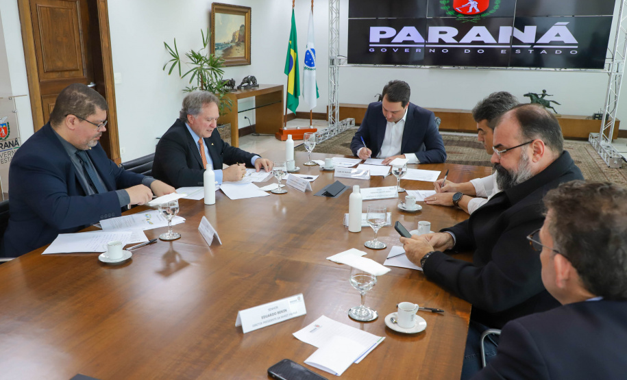 Governador recebe diretor-geral da Itaipu