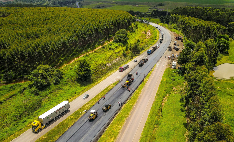 Implantação de terceiras faixas avança e traz mais agilidade e segurança para o tráfego na PR-092