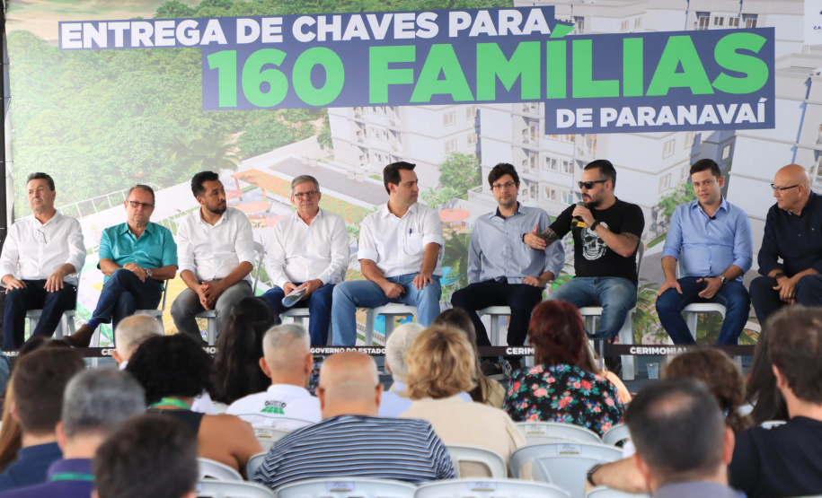 Governador Carlos Massa Ratinho Junior entrega moradias para 160 famílias em Paranavaí - Paranavaí, 20/04/2022