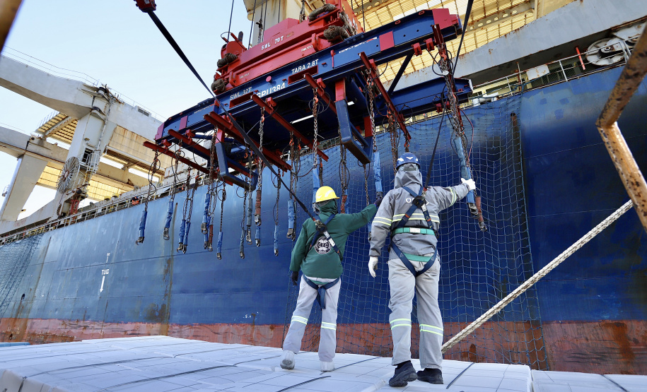 Portos são maiores responsáveis pelos empregos em Paranaguá e Antonina