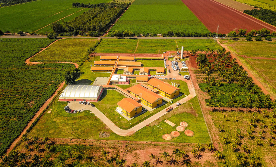 COLÉGIO AGRÍCOLA