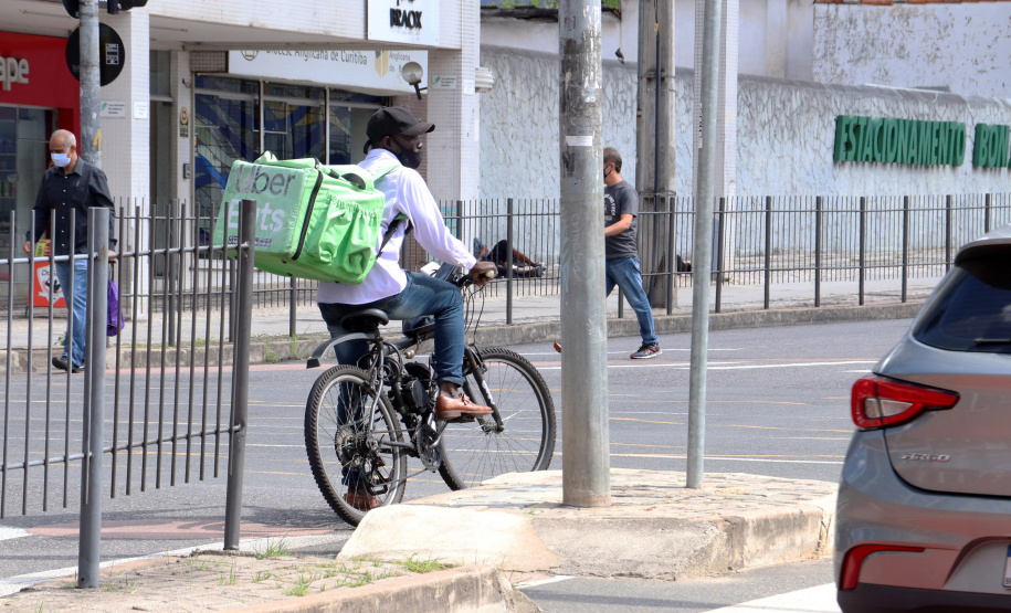 Ciclomotores e bicicletas elétricas precisam seguir recomendações de segurança, alerta Batalhão de Trânsito da PM