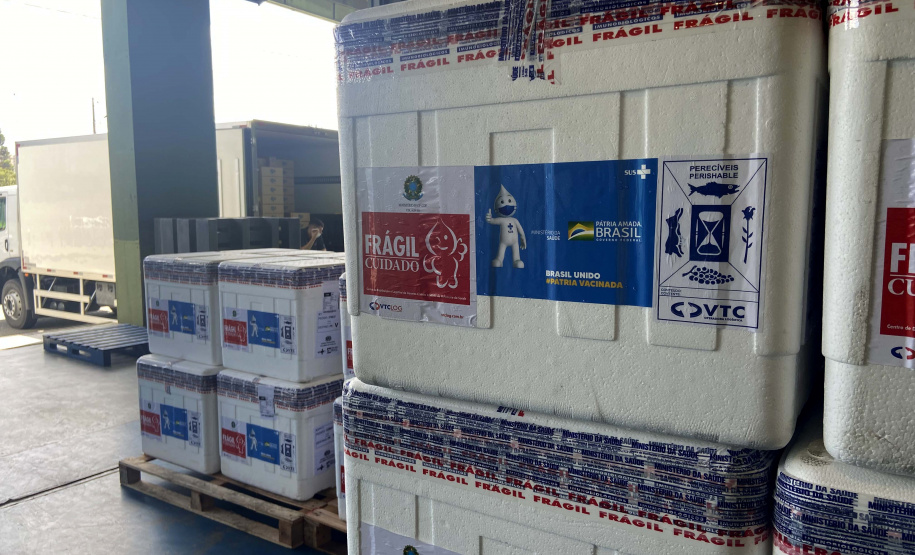 Estado recebe 59.750 vacinas contra a Covid-19 para a dose de reforço