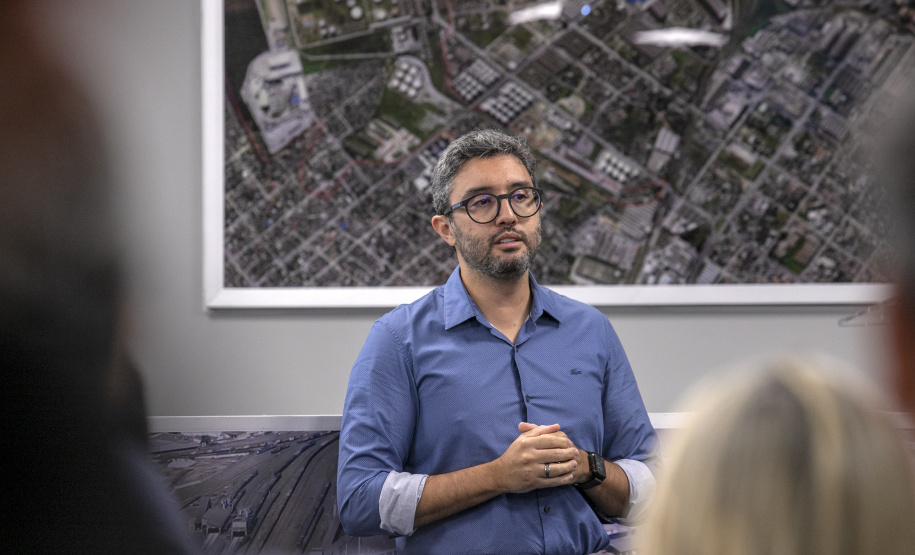 Autoridade portuária recebe representantes de trabalhadores