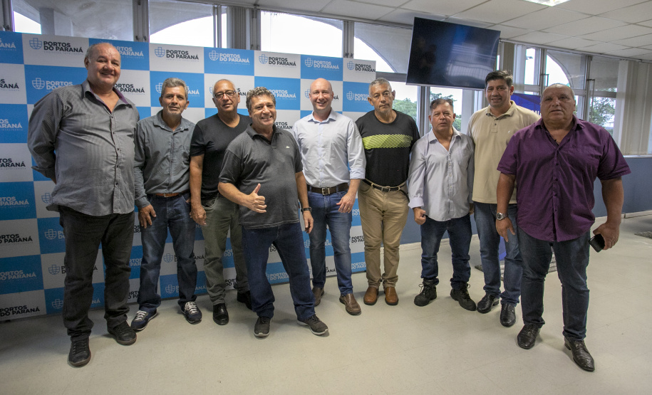 Autoridade portuária recebe representantes de trabalhadores