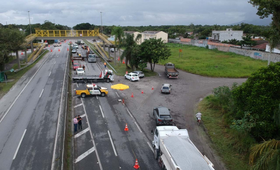 DER/PR realiza reparos em passarela e libera tráfego de veículos em Paranaguá