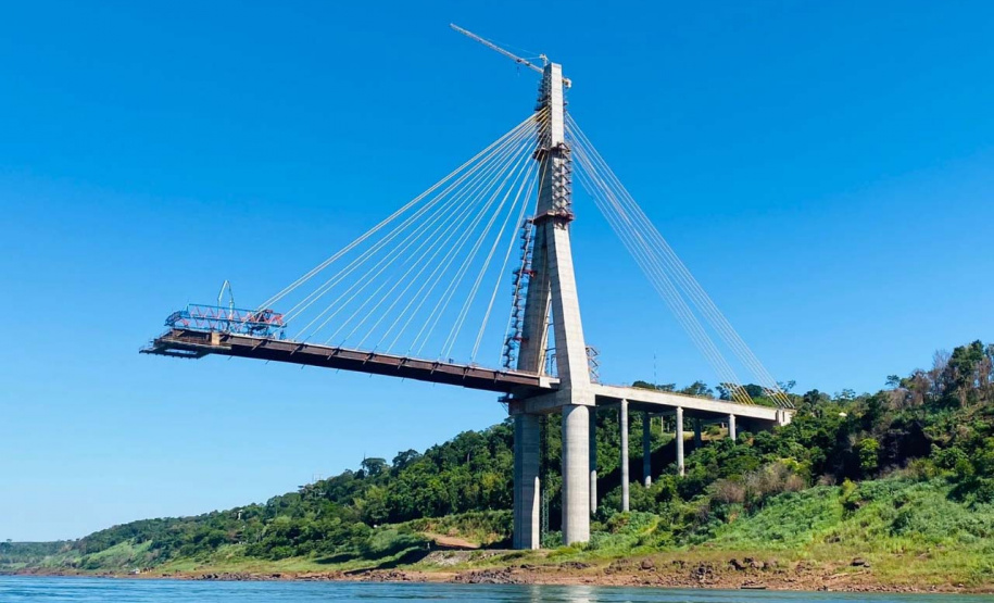 Obra da Ponte da Integração Brasil – Paraguai chega a 82% de conclusão