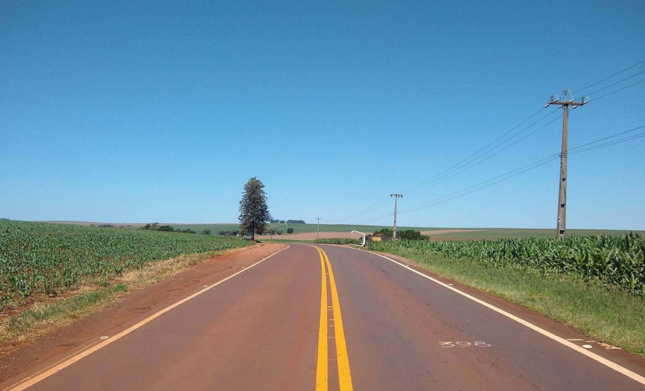 Trecho da PR-317 entre Toledo e Santa Helena recebe reforço na sinalização viária