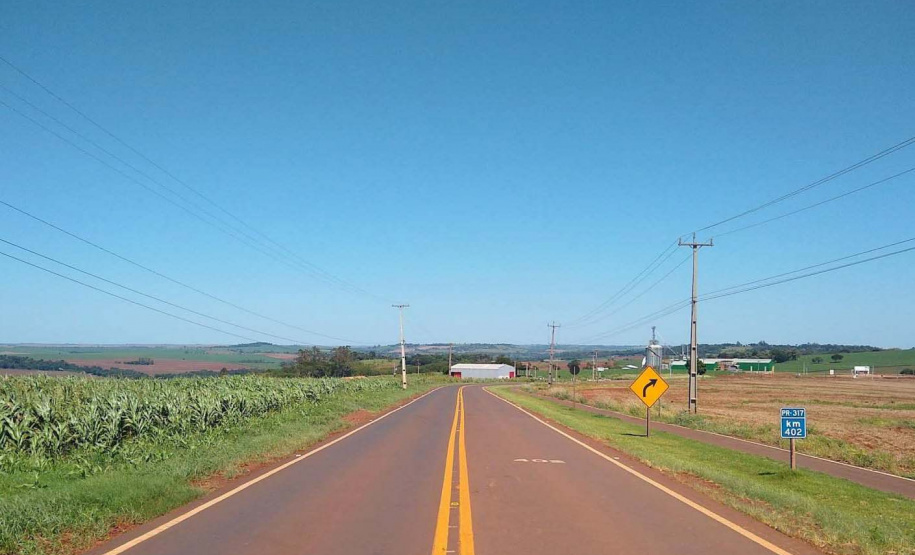 Trecho da PR-317 entre Toledo e Santa Helena recebe reforço na sinalização viária
