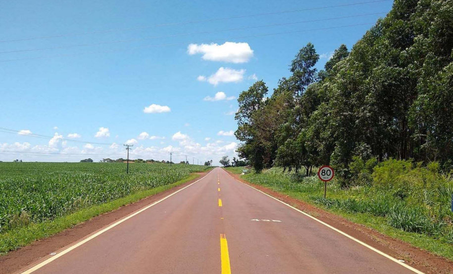 Trecho da PR-317 entre Toledo e Santa Helena recebe reforço na sinalização viária