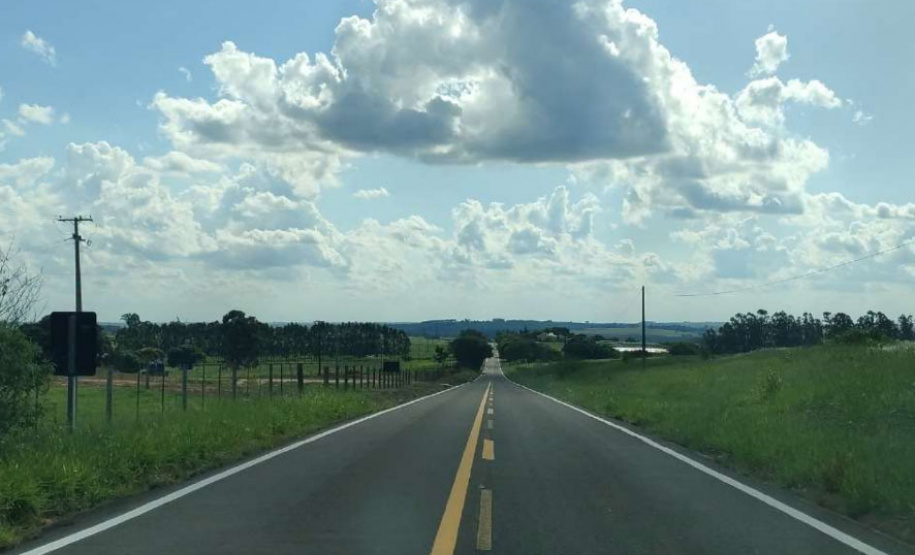 Ivaté, Douradina, Moreira Sales e Tuneiras do Oeste têm rodovias revitalizadas pelo Estado