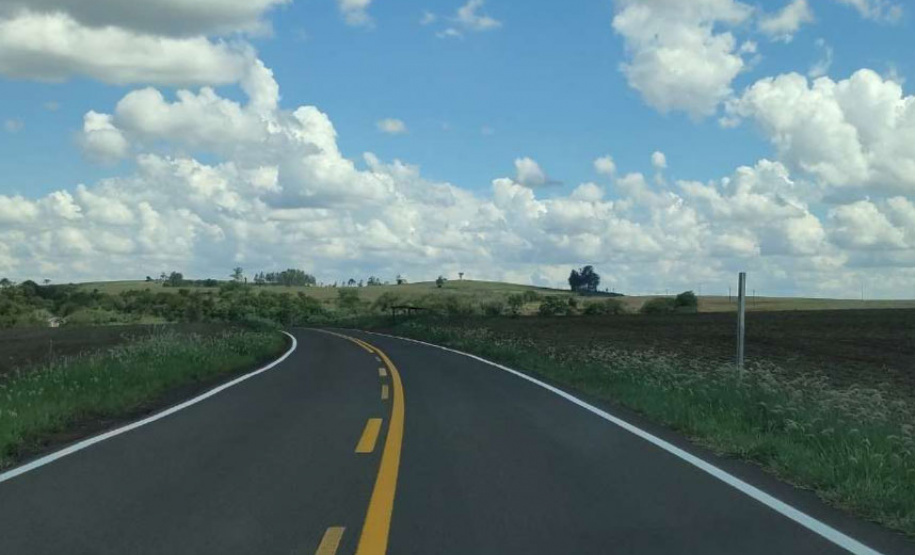 Ivaté, Douradina, Moreira Sales e Tuneiras do Oeste têm rodovias revitalizadas pelo Estado