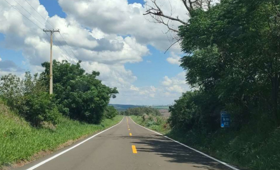 Ivaté, Douradina, Moreira Sales e Tuneiras do Oeste têm rodovias revitalizadas pelo Estado