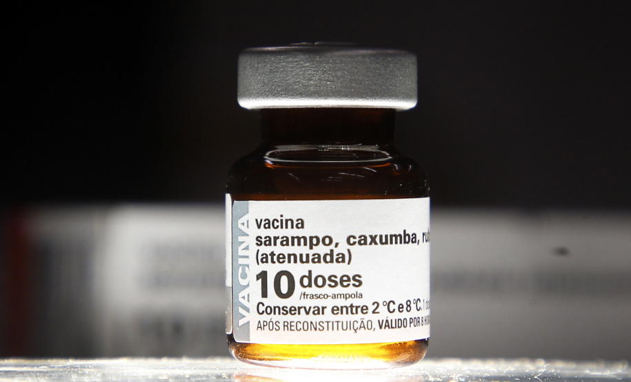 Mais de meio milhão de vacinas contra a gripe já foram aplicadas no Paraná