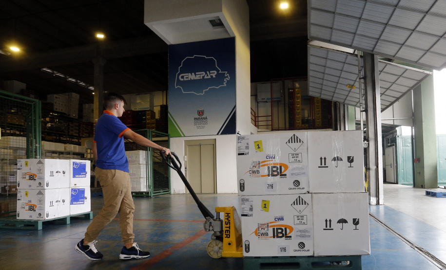 Estado recebe 111 mil vacinas contra a Covid-19, maioria das doses para crianças