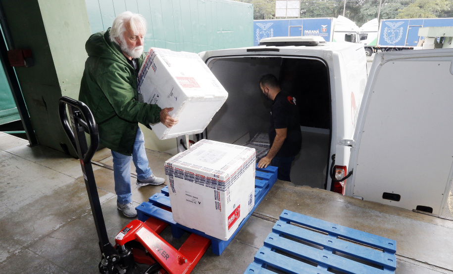 Estado recebe 111 mil vacinas contra a Covid-19, maioria das doses para crianças