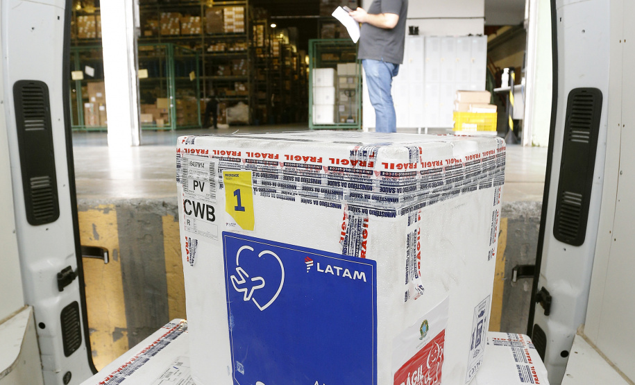 Estado recebe 111 mil vacinas contra a Covid-19, maioria das doses para crianças