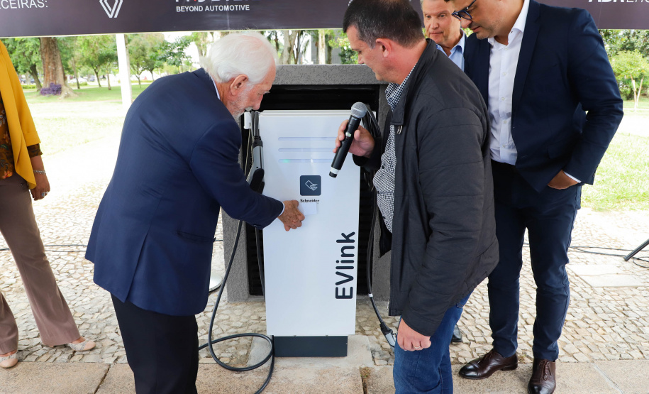 POSTO DE ENERGIA SOLAR