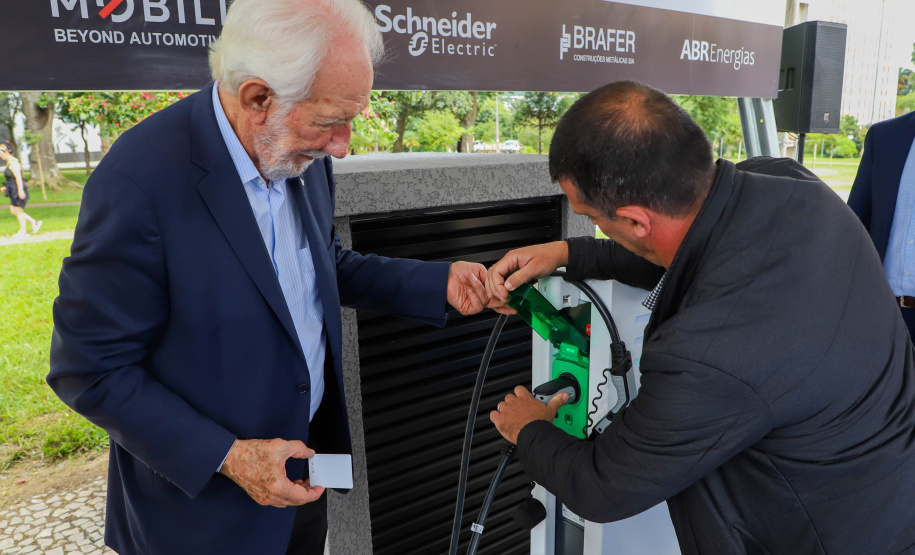 POSTO DE ENERGIA SOLAR