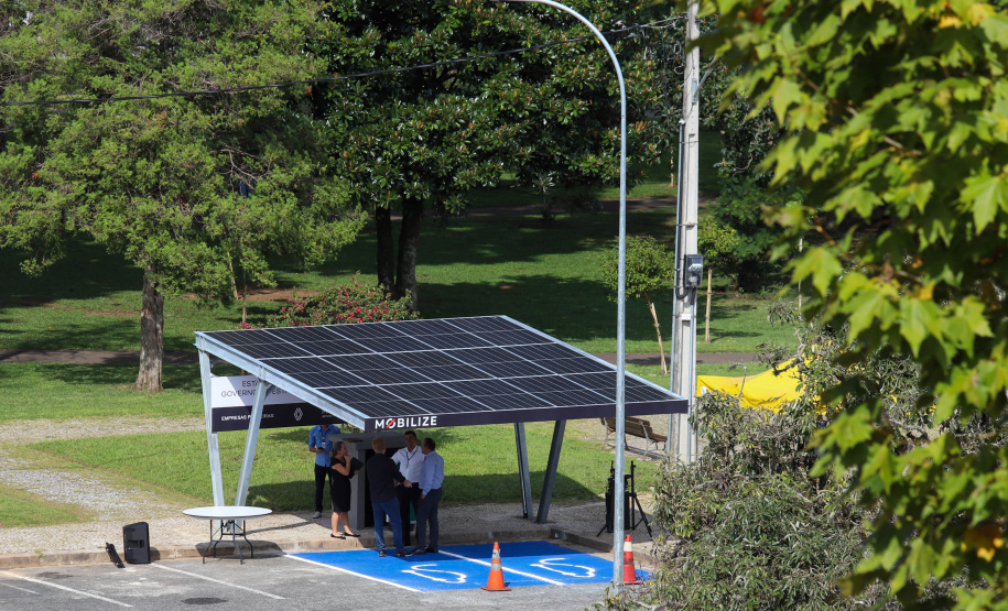 POSTO DE ENERGIA SOLAR