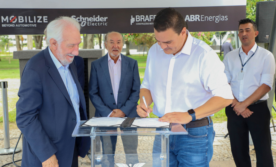 POSTO DE ENERGIA SOLAR