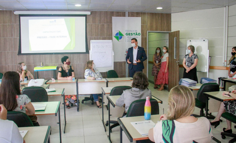 CGE investe na formação de seus servidores e disponibiliza cursos pela internet