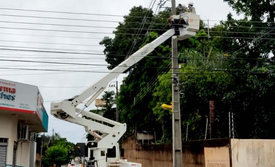 Após fortes chuvas, equipes da Copel trabalham em todo o Estado para recompor rede de energia