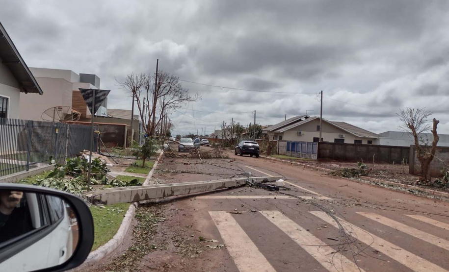 Após fortes chuvas, equipes da Copel trabalham em todo o Estado para recompor rede de energia