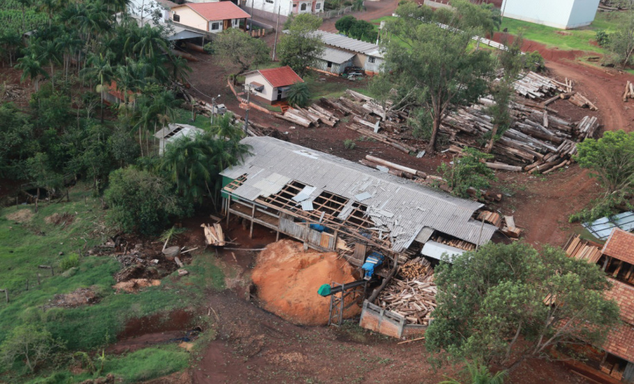 Estado envia ajuda humanitária a cidades do Oeste e Noroeste atingidas por temporais