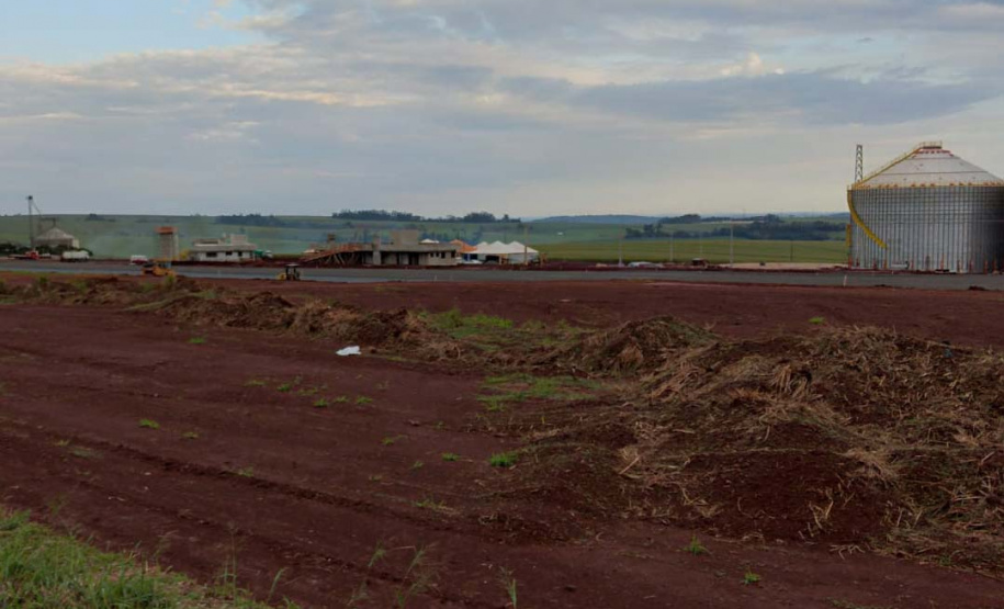 a alienação de dois imóveis do patrimônio público que se encontram desocupados. Um dos imóveis fica em Curitiba, e o outro em Medianeira - Curitiba, 05/05/2022