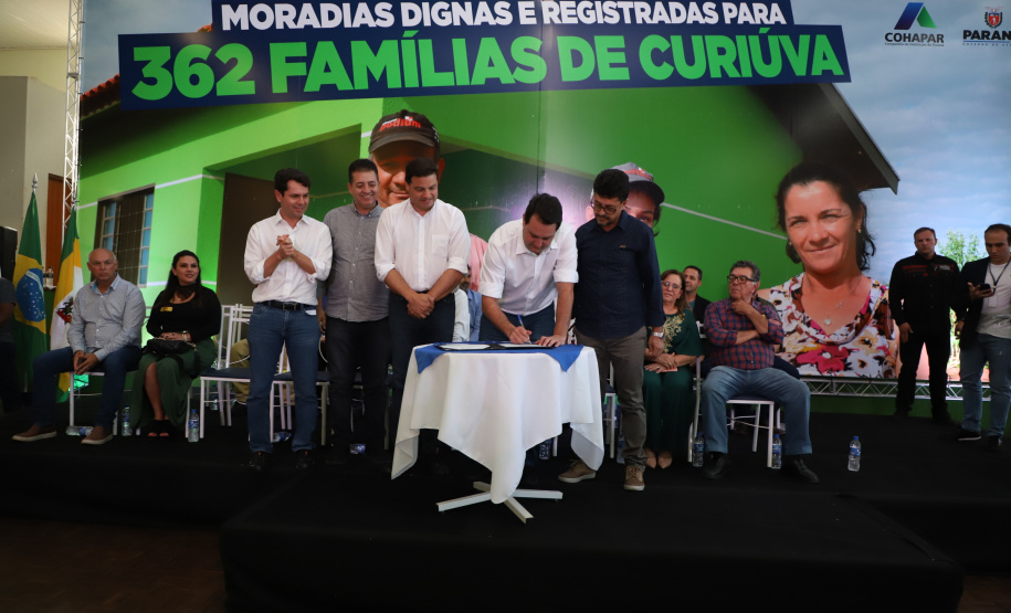 Governador confirma investimentos de R$ 3,3 milhões para ações em Curiúva