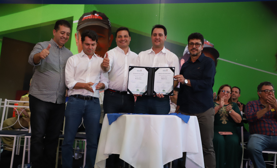 Governador confirma investimentos de R$ 3,3 milhões para ações em Curiúva