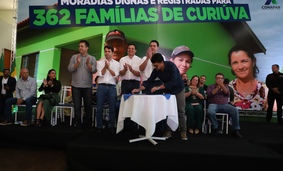Governador confirma investimentos de R$ 3,3 milhões para ações em Curiúva