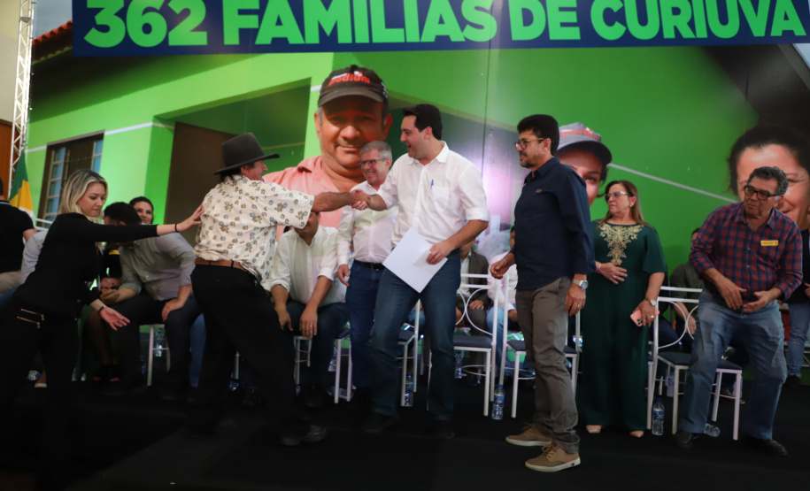 Governador confirma investimentos de R$ 3,3 milhões para ações em Curiúva