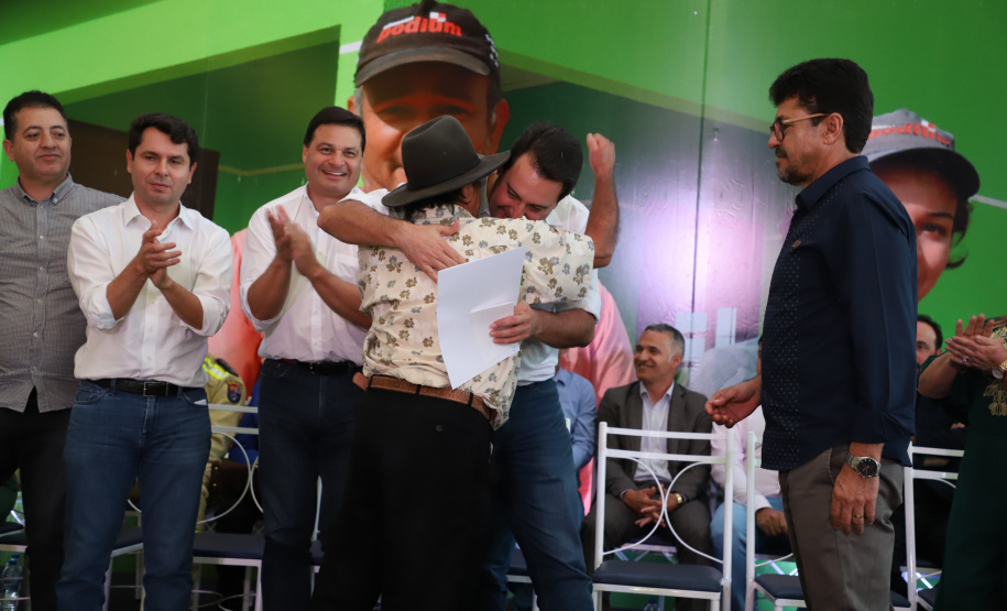 Governador confirma investimentos de R$ 3,3 milhões para ações em Curiúva