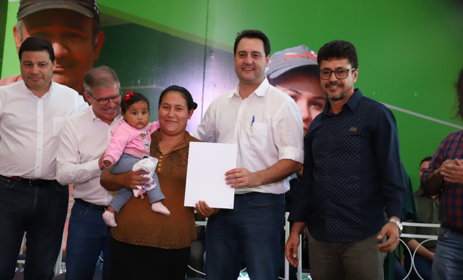 Governador confirma investimentos de R$ 3,3 milhões para ações em Curiúva