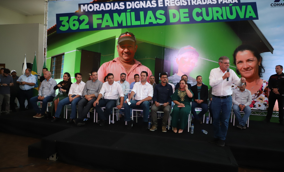 Governador confirma investimentos de R$ 3,3 milhões para ações em Curiúva