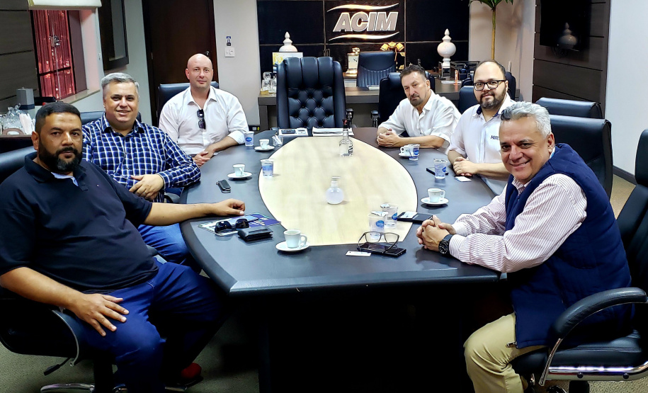 Portos do Paraná leva informações sobre investimentos a empresários de Maringá