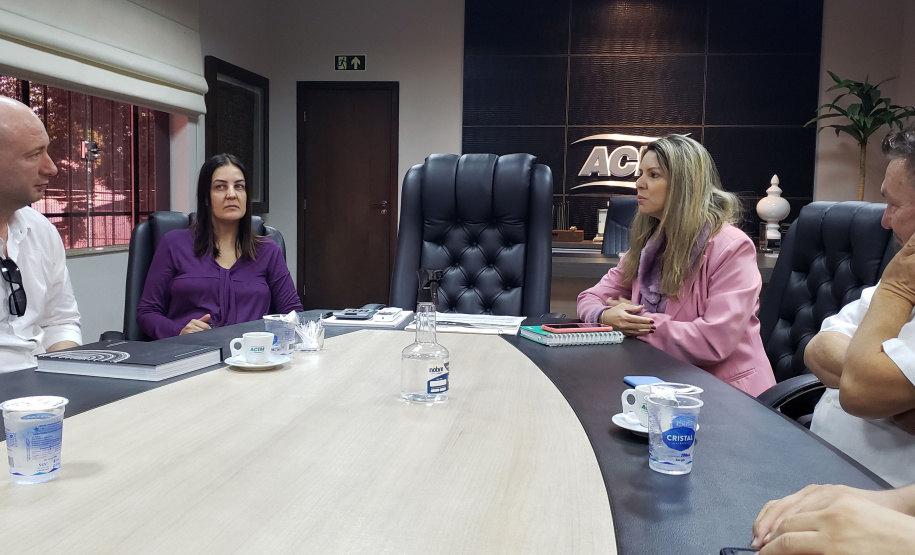 Portos do Paraná leva informações sobre investimentos a empresários de Maringá