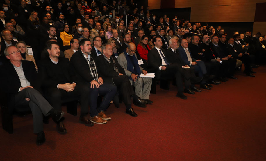 Governador Carlos Massa Ratinho Junior participa de evento da Invest Paraná no Museu Oscar Niemeyer, em Curitiba - Curitiba, 17/05/2022 -
