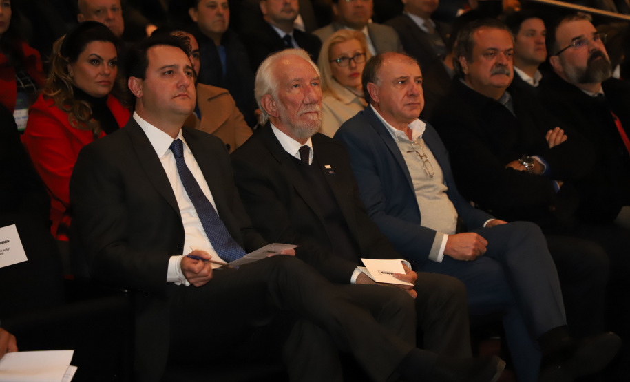 Governador Carlos Massa Ratinho Junior participa de evento da Invest Paraná no Museu Oscar Niemeyer, em Curitiba - Curitiba, 17/05/2022 -