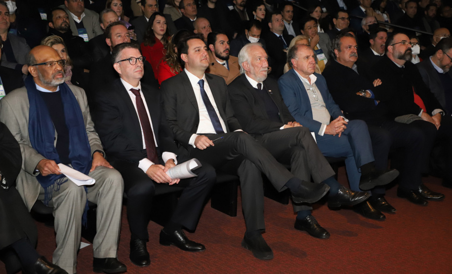 Governador Carlos Massa Ratinho Junior participa de evento da Invest Paraná no Museu Oscar Niemeyer, em Curitiba - Curitiba, 17/05/2022 -