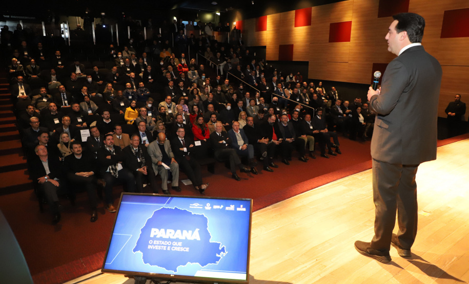 Governador Carlos Massa Ratinho Junior participa de evento da Invest Paraná no Museu Oscar Niemeyer, em Curitiba - Curitiba, 17/05/2022 -