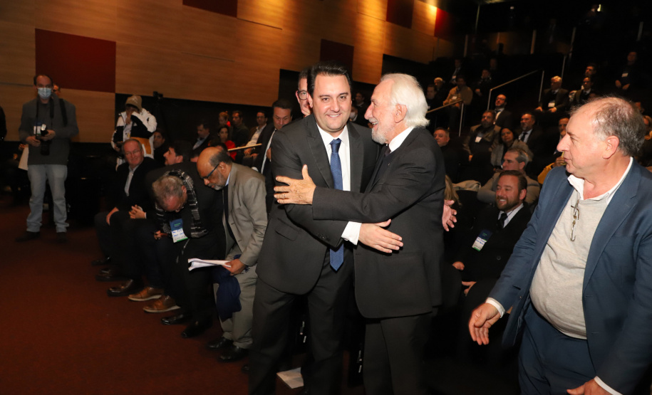 Governador Carlos Massa Ratinho Junior participa de evento da Invest Paraná no Museu Oscar Niemeyer, em Curitiba - Curitiba, 17/05/2022 -