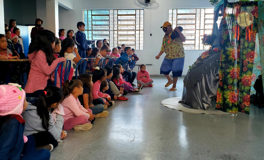 Espetáculo teatral “O Velho, o Burro e o Manguezal” faz duas últimas apresentações semana que vem